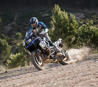 在生長 也在向上，大河奔流為騎行者而歌