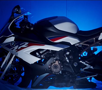 東北首輛BMW S1000 RR/XR摩托車，登陸沈陽業(yè)喬信寶